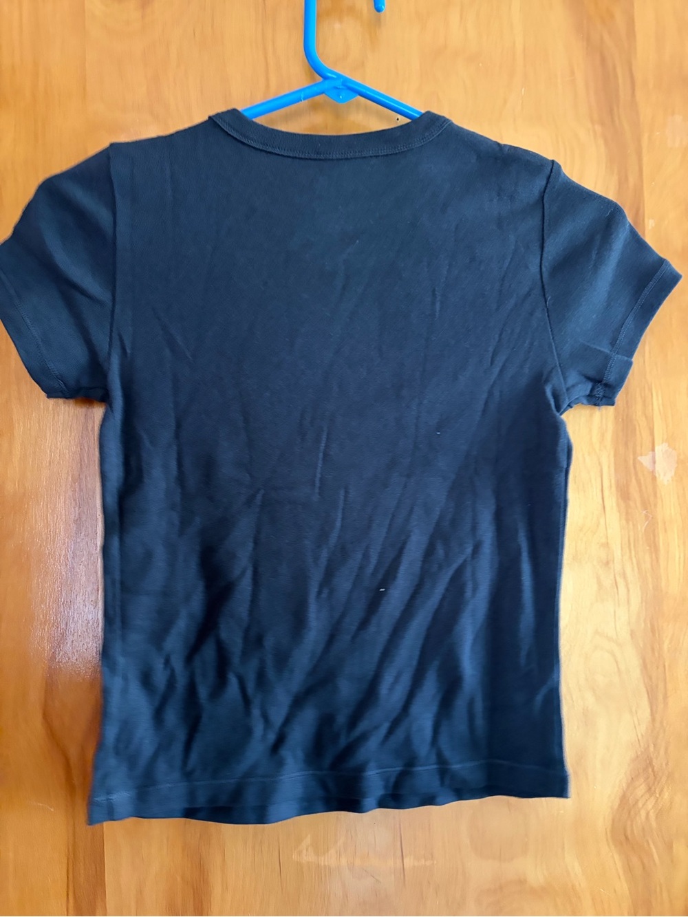 Roxy Black Short Sleeve Tee with Center Logo - Picture 2 of 3